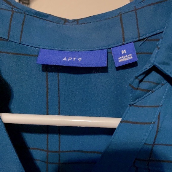 Apt. 9 teal & black blouse. - Picture 2 of 3